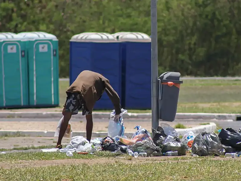 Governo cria pontos de higiene para população em situação de rua