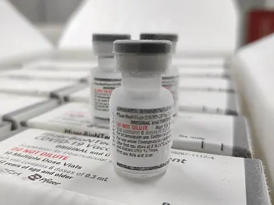 Saúde amplia vacinação com Bivalente para maiores de 18 anos em todo Estado