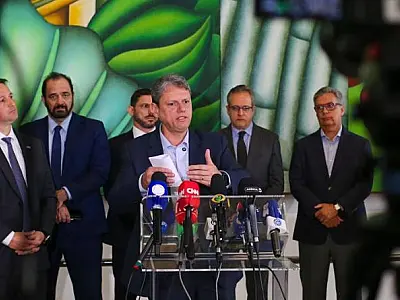 Governo de SP monta gabinete de crise e anuncia medidas contra intoxicação por metanol