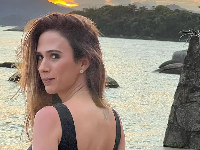 Tatá Werneck rebate notícias de crise no casamento e diz que Rafael postou foto para abafar rumores
