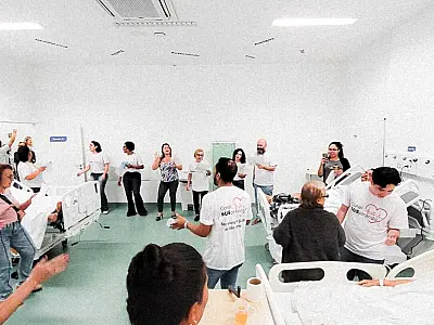 Coral "SUSpirando" se apresenta pela segunda vez no Hospital do Vicentino