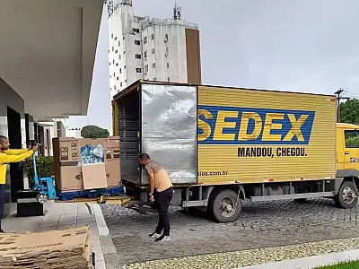 Correios suspendem recebimento de roupas doadas ao Rio Grande do Sul