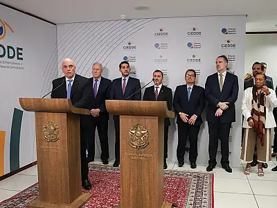 PF e AGU firmam parceria com TSE para combater fake news nas eleições