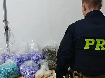Polícia Rodoviária Federal apreende cerca de 18kg de drogas dentro de ônibus