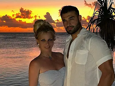 Britney Spears e Sam Asghari marcam data do casamento