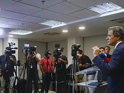 Tesouro dos EUA procura Haddad para agendar reunião sobre tarifaço