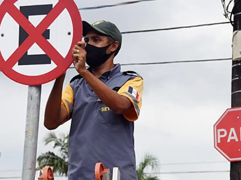 Mais de 650 novas placas de trânsito foram instaladas