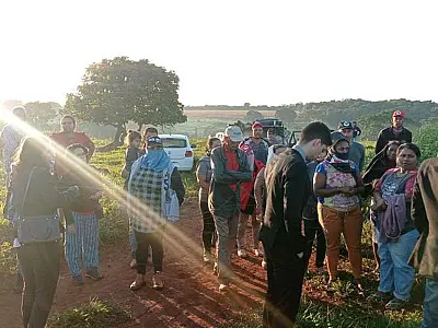 Mulheres do Movimento sem Terra ocupam fazenda em Goiás