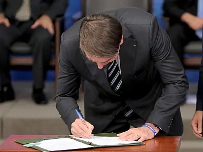 Bolsonaro veta nova Lei Aldir Blanc, que previa R$ 3 bilhões para a cultura