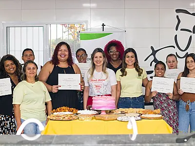 Primeira turma do projeto Cozinhalimento de São Vicente comemora formatura