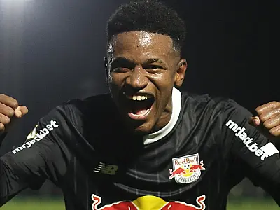 Bragantino assume vice-liderança do Brasileiro após superar Palmeiras
