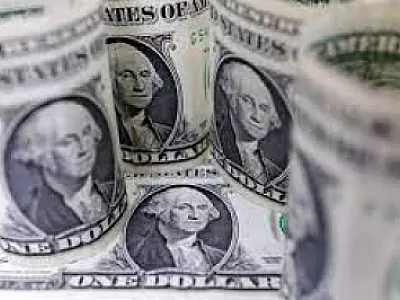Dólar abre em queda após aprovação do arcabouço fiscal no Congresso