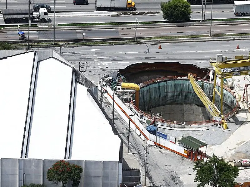 Pista interditada da Marginal Tietê pode ser reaberta até o dia 11