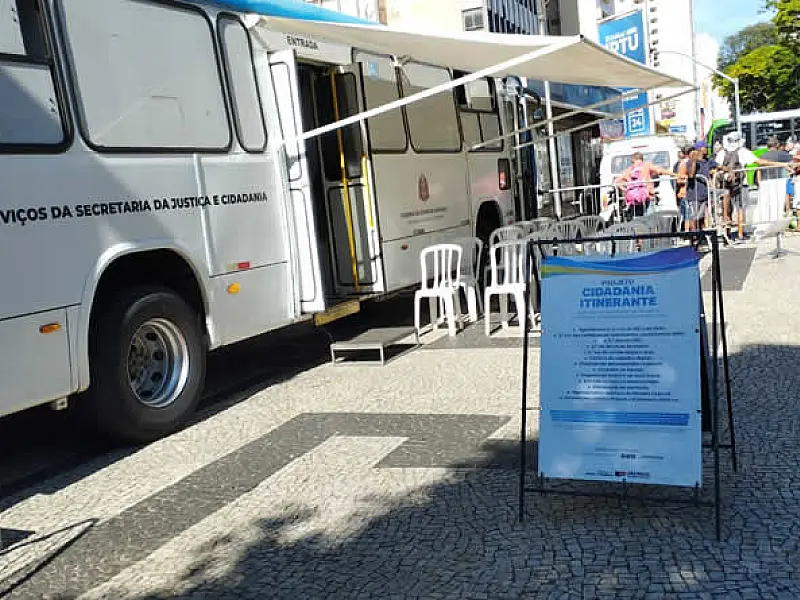 São Vicente recebe van de atendimento gratuito do Cidadania Itinerante