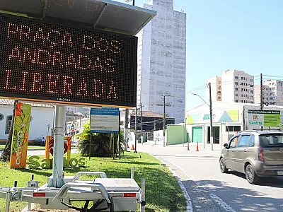 Após liberação total de praça, obras do VLT avançam para outro ponto do Centro de Santos