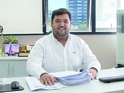 Faltando menos de um ano para a eleição, Pedro Ishi lidera disputa pela Prefeitura de Suzano