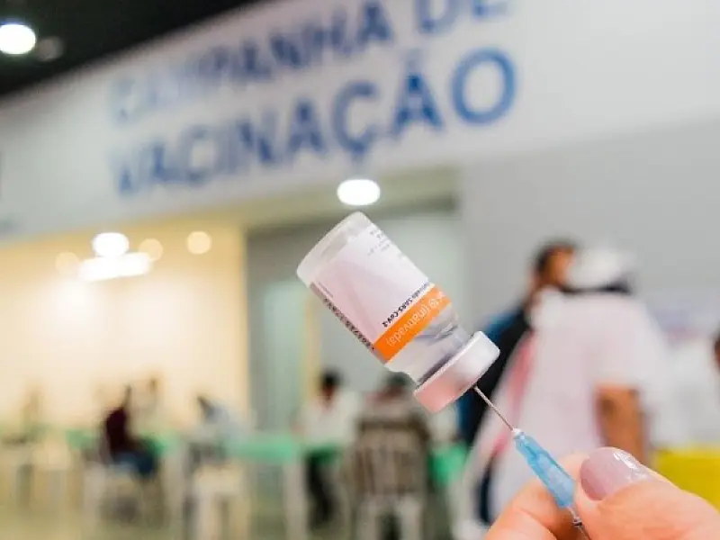 São Vicente antecipa vacinação da gripe e abre novos públicos