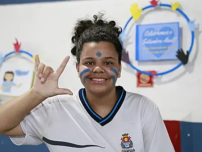 Guarujá celebra Dia do Surdo com programação especial entre estudantes