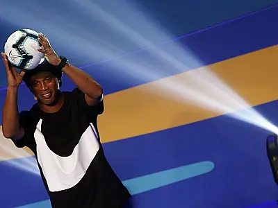 Ronaldinho Gaúcho falta à CPI e depoimento é remarcado