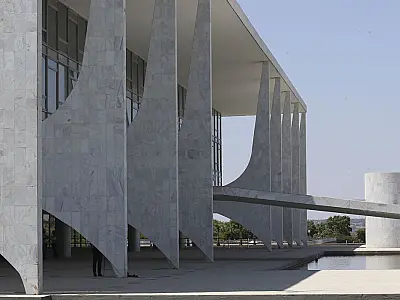 Governo transfere Abin do GSI para a Casa Civil