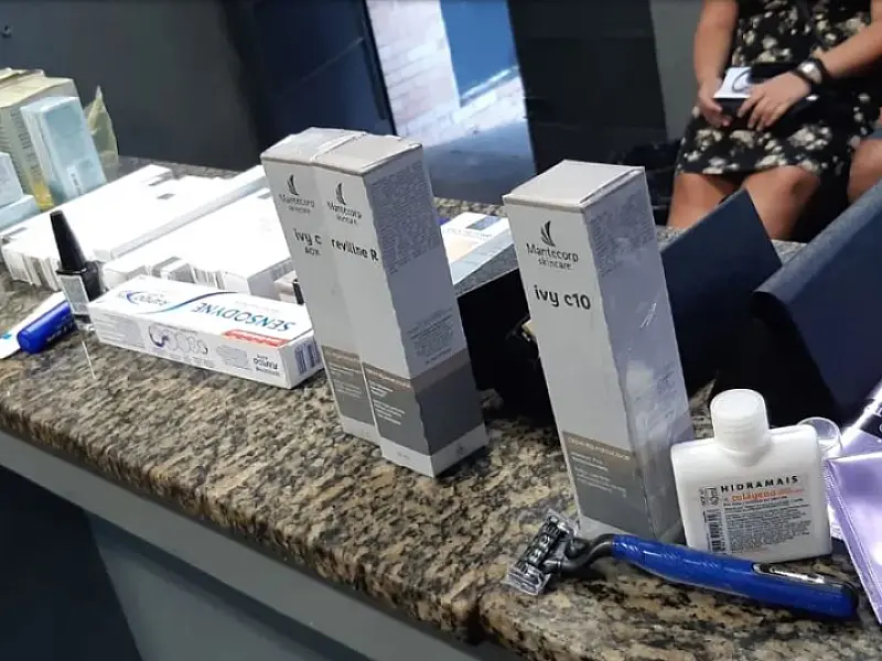 Criminosos furtam produtos de drogaria avaliados em R$4 mil e tentam fugir em táxi
