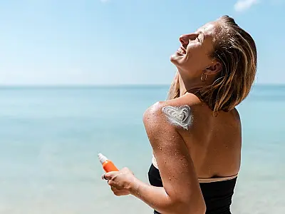 Dezembro Laranja: época de sol, praia, piscina e prevenção ao câncer de pele!
