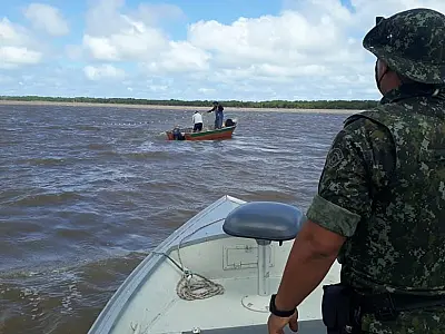 Polícia Ambiental Marítima surpreende homem pescando de forma irregular