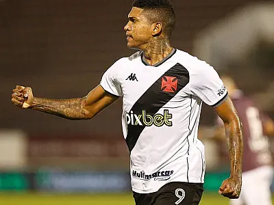 Raniel marca e Vasco derrota Ferroviária para avançar