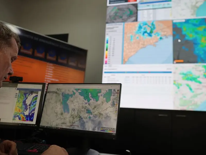 Defesa Civil SP alerta para tempestade, rajadas de vento de até 90 km/h e ativa gabinete de crise
