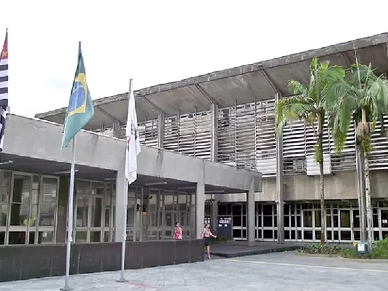 Cubatão antecipa parcela do 13º salário dos servidores para junho, injetando R$ 25 mi na econom