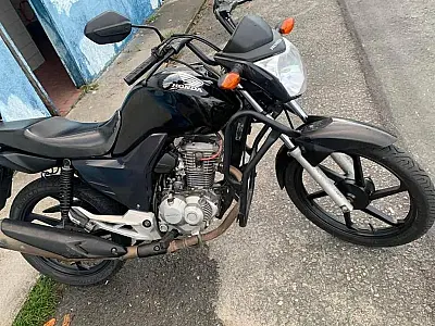 PM recupera moto furtada e prende suspeito em flagrante