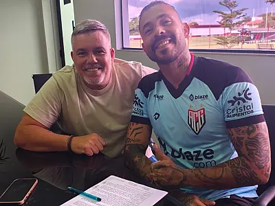 Goleiro Vladimir, ex-Santos, reforça o Atlético-GO. Compromisso é válido até o final do ano