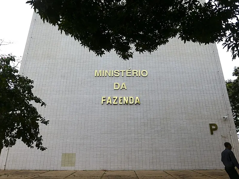 Tesouro Nacional deve emitir títulos 'sustentáveis' em setembro, diz Fazenda