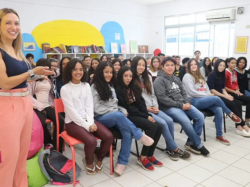 Projeto vai oferecer aulas gratuitas de inglês a alunos da rede municipal de ensino