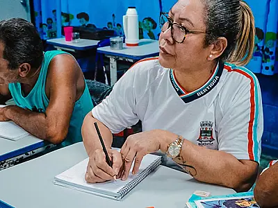 Matrículas da Educação de Jovens e Adultos (EJA) estão abertas em Bertioga
