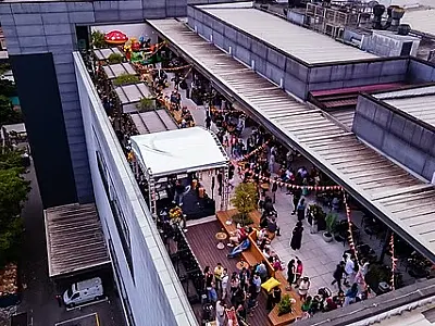 Festival gratuito de cerveja artesanal movimenta rooftop do Jardim Pamplona no fim de semana