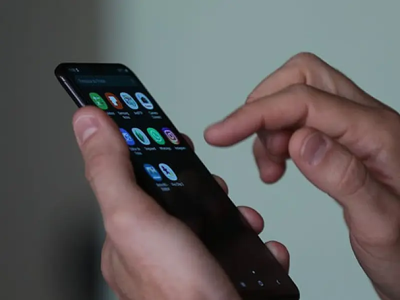 Governo amplia Celular Seguro com alertas por WhatsApp. São Paulo registra queda de 16,6% em roubos