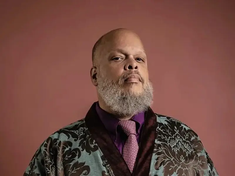 Ed Motta cancela shows na Europa por problemas de saúde