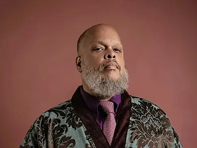 Ed Motta cancela shows na Europa por problemas de saúde