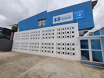 Clínica-Escola do Autista de Santos recebe representantes de SP e RJ