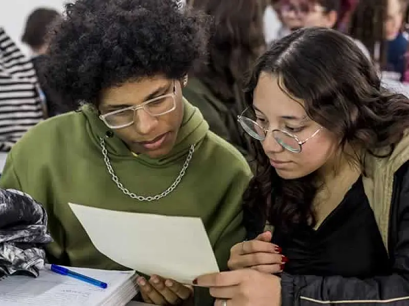 São Paulo vai selecionar 12 mil estudantes da 3ª série do Ensino Médio para programa de monitoria