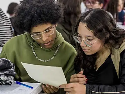 São Paulo vai selecionar 12 mil estudantes da 3ª série do Ensino Médio para programa de monitoria