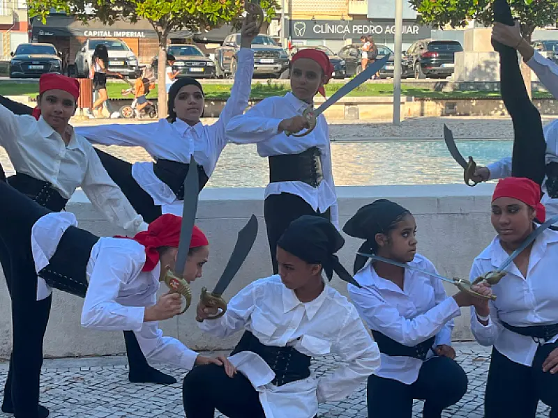 Bailarinas de Guarujá se destacam no Portugal Dance Competition