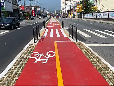 Reurbanização da ciclovia da Antônio Emmerich dá nova cara à via em São Vicente