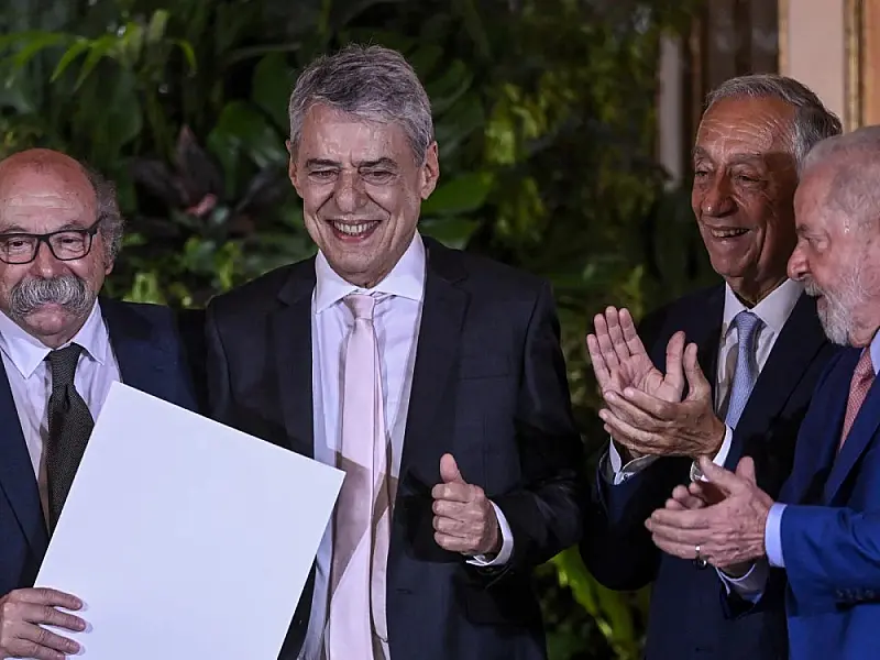 Chico Buarque recebe Prêmio Camões, em Portugal; Leia seu discurso