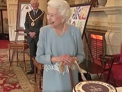 Rainha Elizabeth chega aos 70 anos de reinado neste domingo