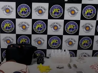 Indivíduo é detido em Cubatão com mochila repleta de entorpecentes