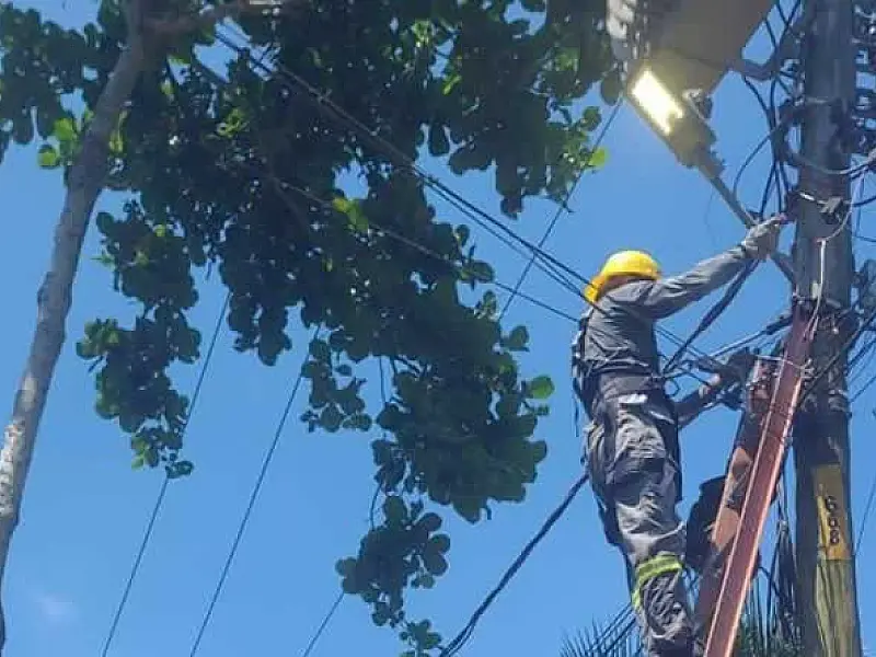 Prefeitura de Guarujá instala iluminação 100% em LED na Prainha Branca