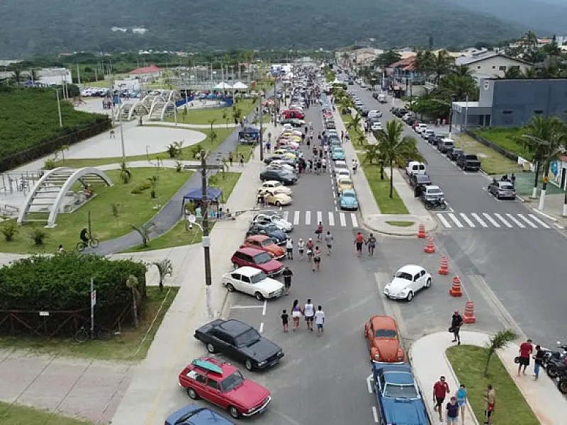 Peruíbe sedia encontro de motos e carros antigos e convida público ao Parque Turístico