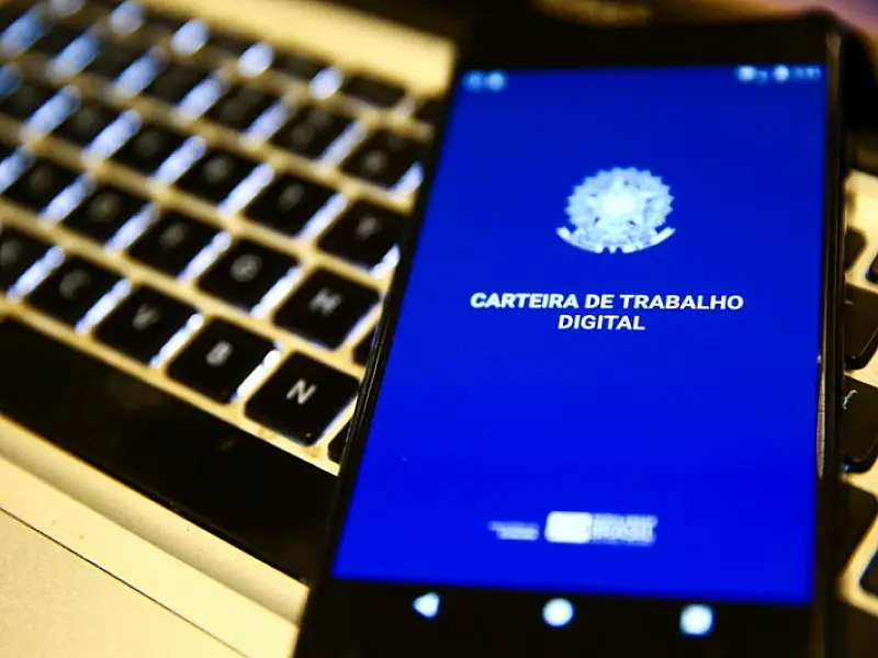 Brasil cria 190 mil empregos formais em outubro e acumula quase 1,8 milhão de novas vagas em 2023